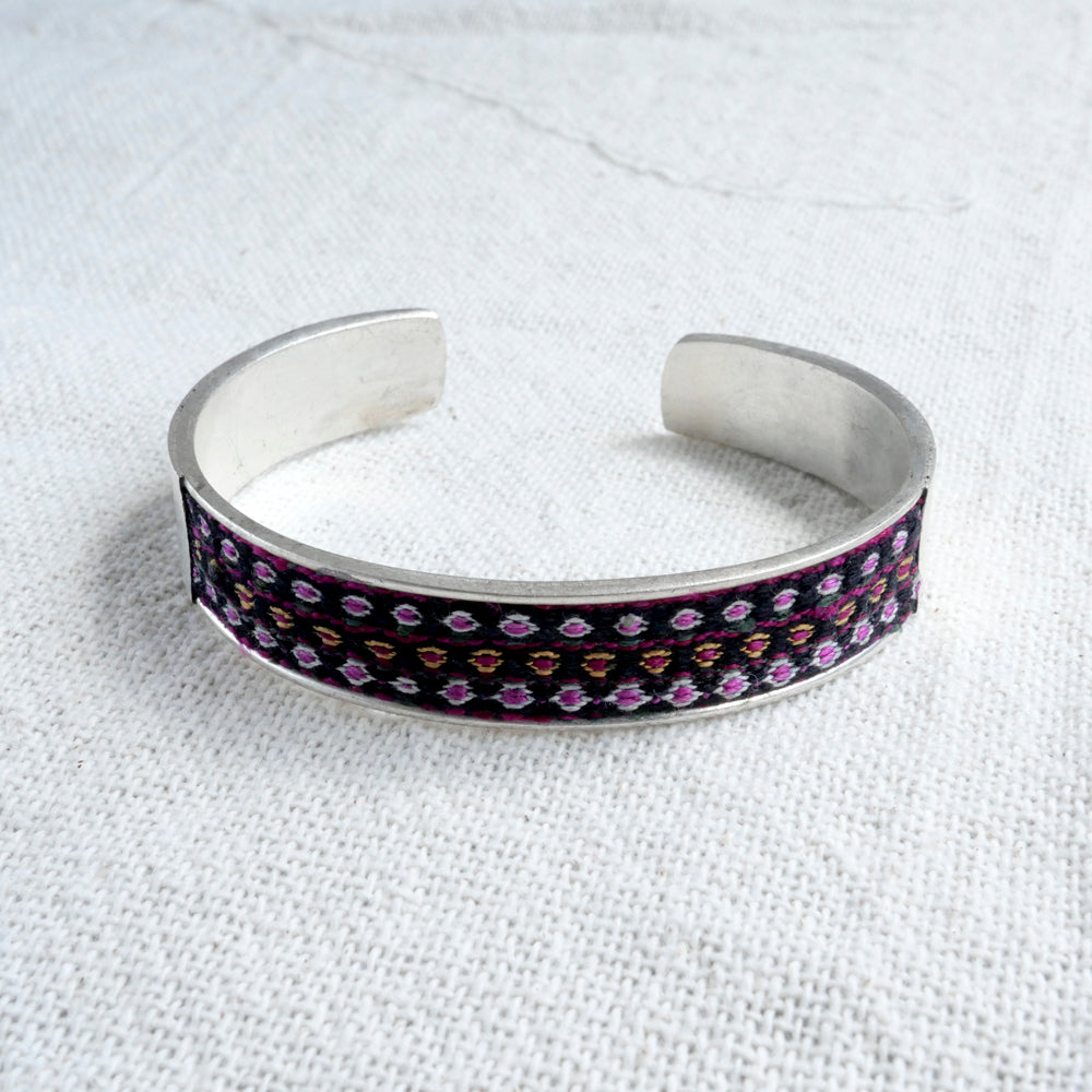 苗族刺繍バングル (S)