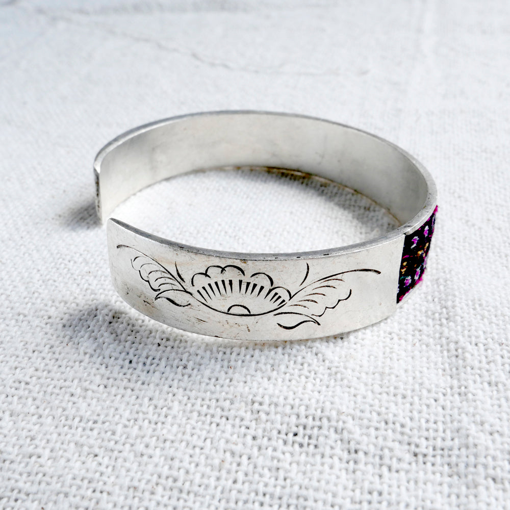 苗族刺繍バングル (S)