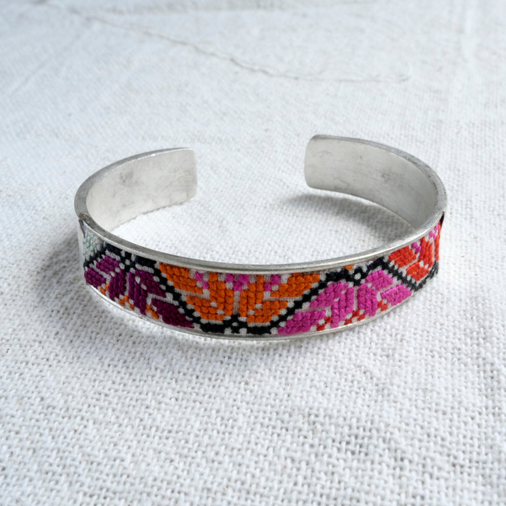 苗族刺繍バングル (S)