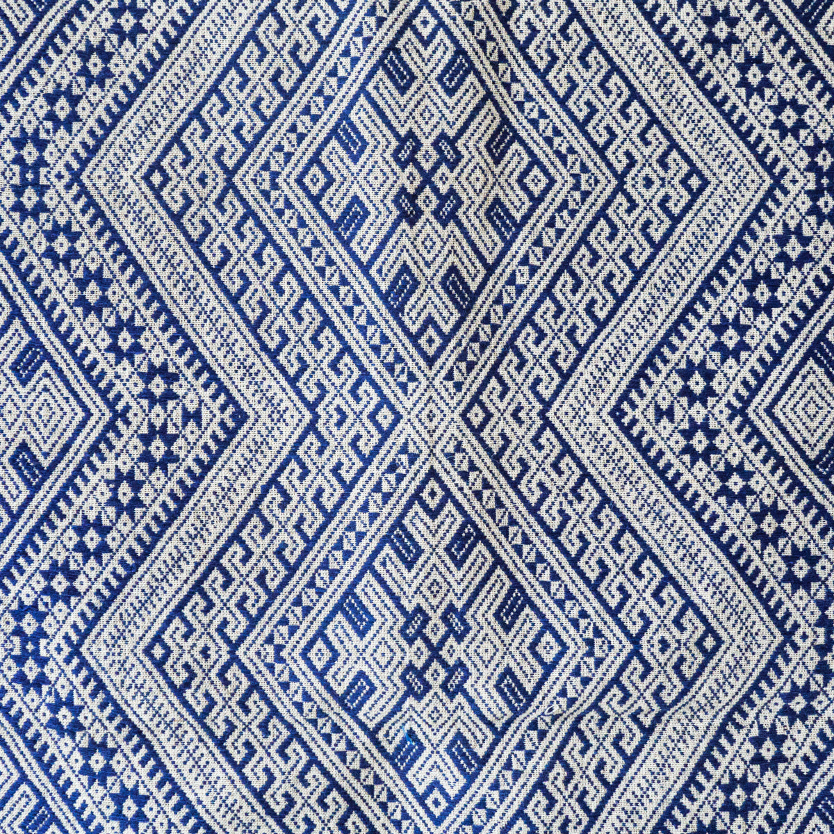 苗族藍染め手織りタペストリー