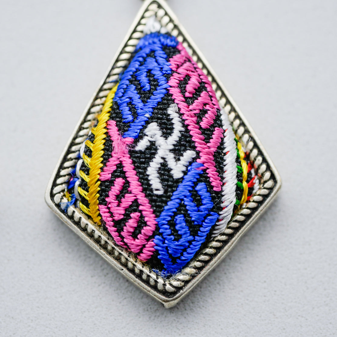 苗族刺繍ピアス