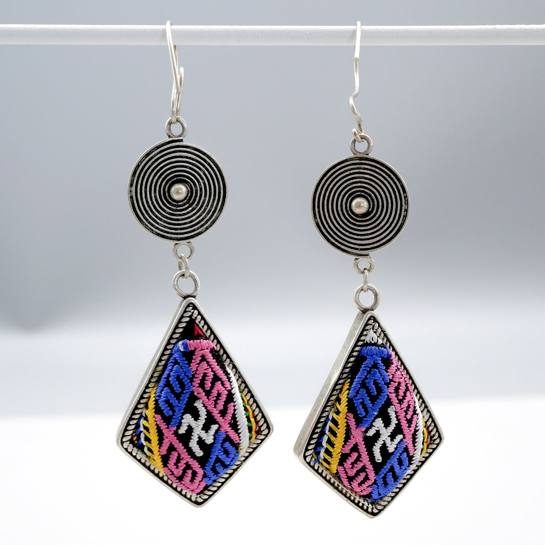 苗族刺繍ピアス