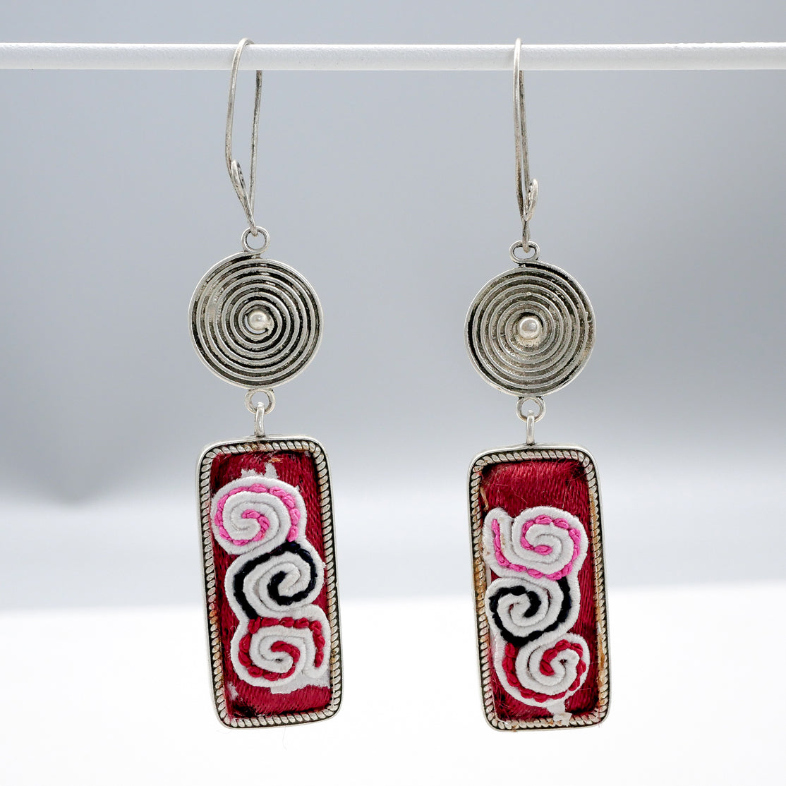 苗族刺繍ピアス