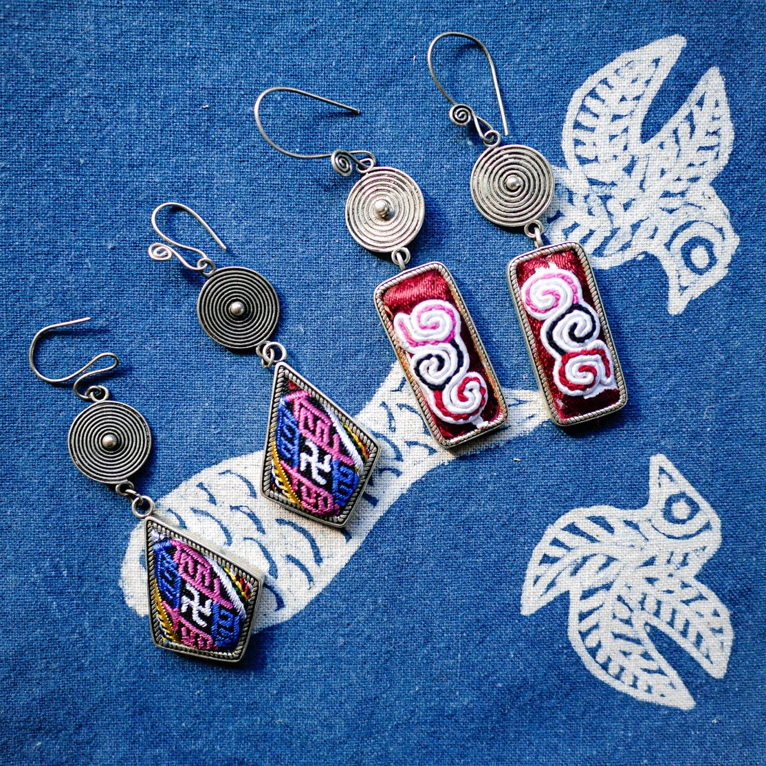 苗族刺繍ピアス