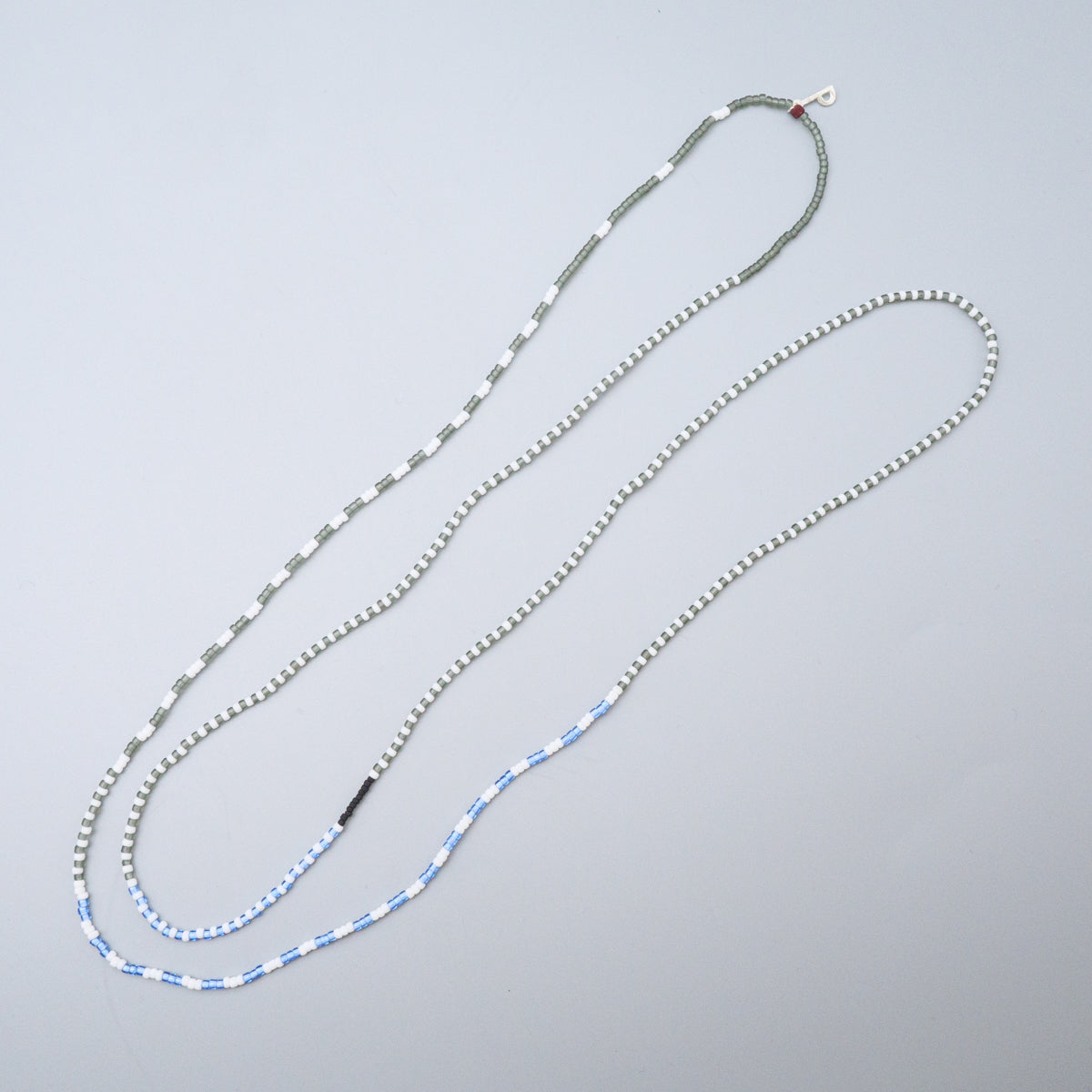 PERAPERAKビーズネックレス(モノトーナル)