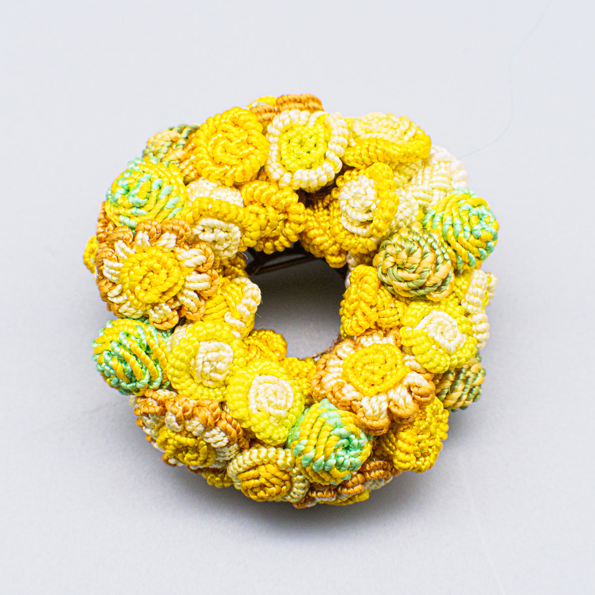 モロッコボタンブローチ