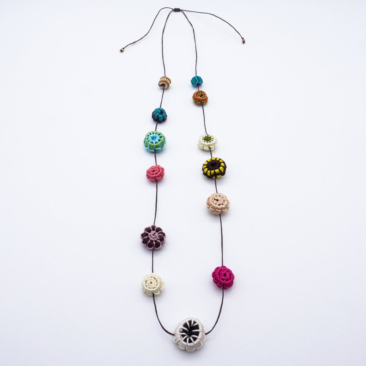 モロッコボタンネックレス(フラットタイプ)