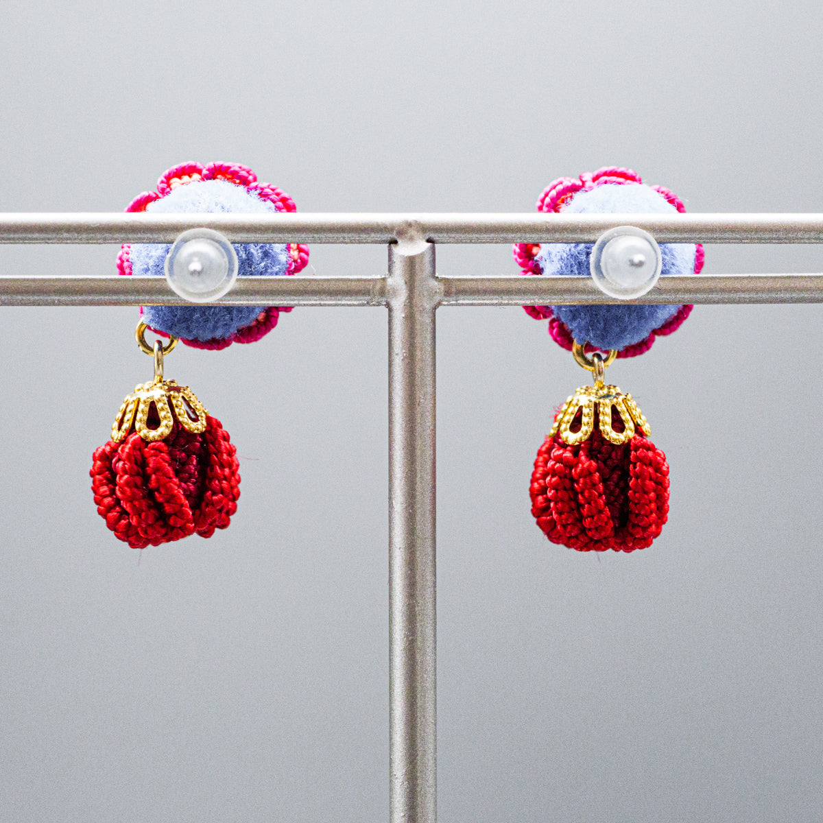 モロッコボタンピアス(平ボタンティアドロップ)