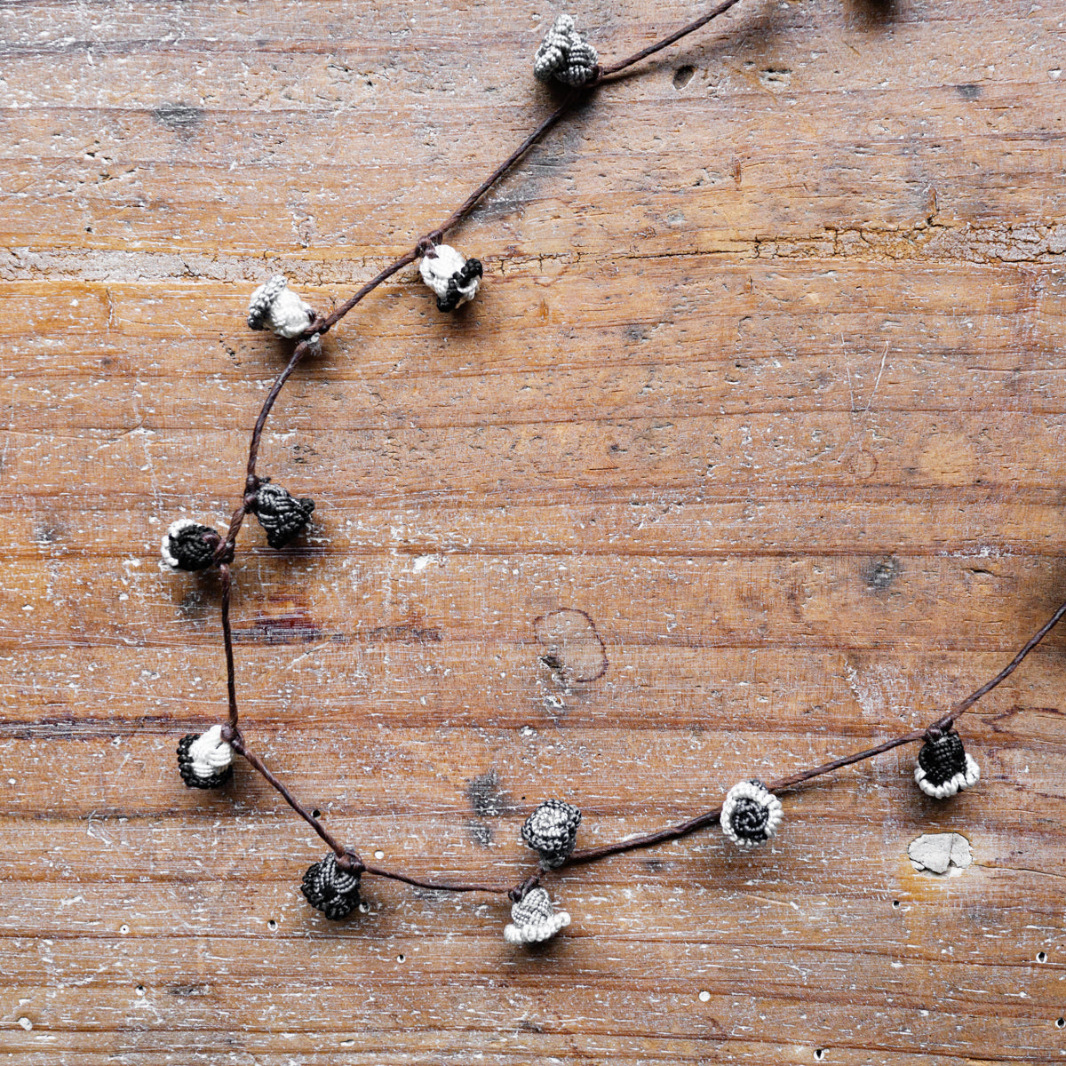 モロッコボタンネックレス(スタンダード)