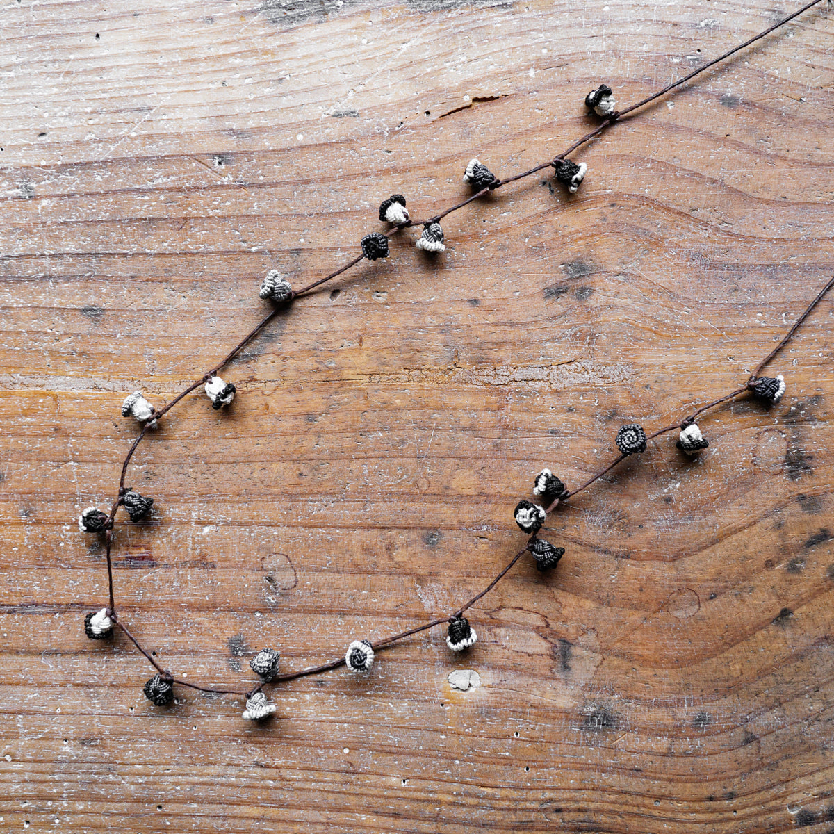 モロッコボタンネックレス(スタンダード)