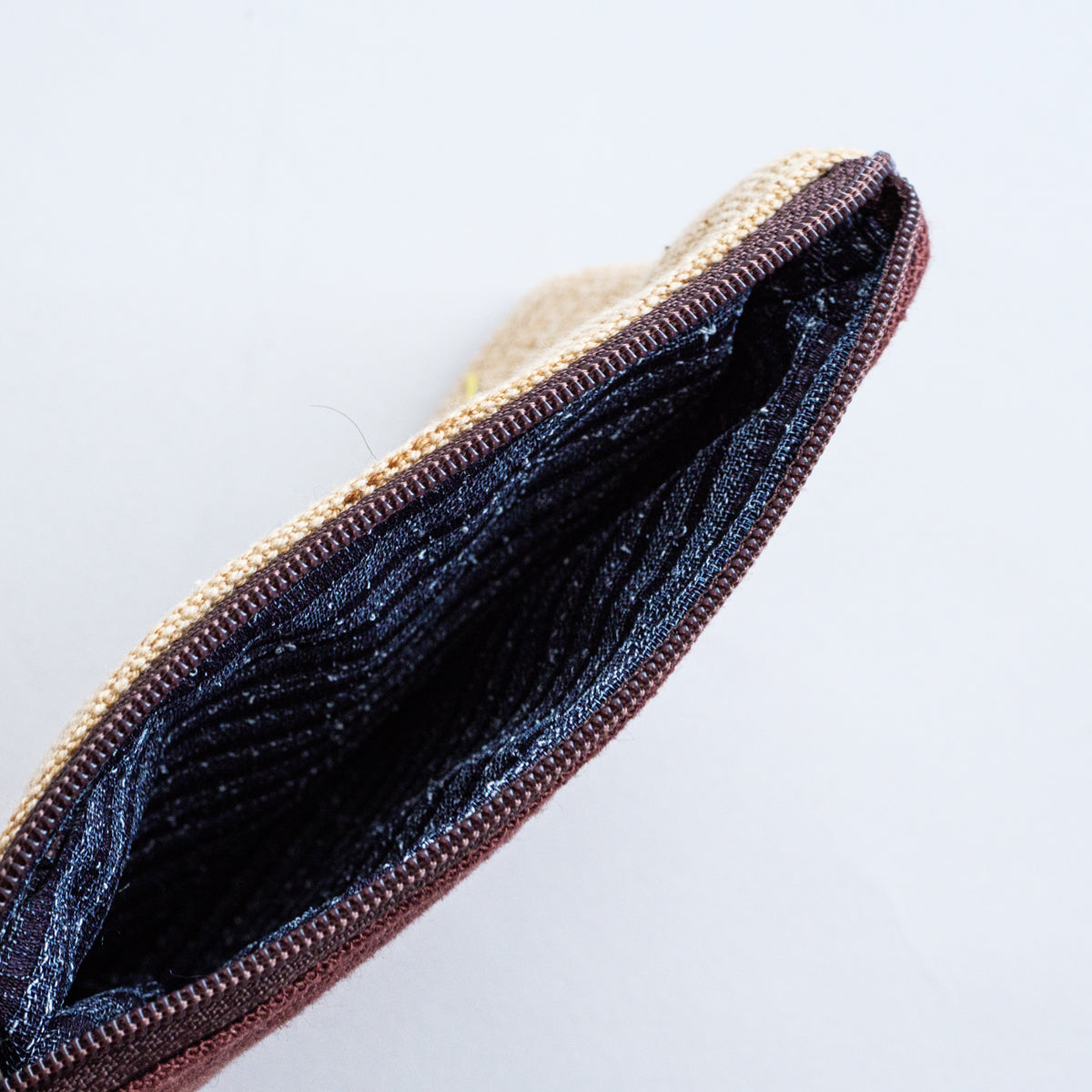 ナガ族手刺繍ポーチ