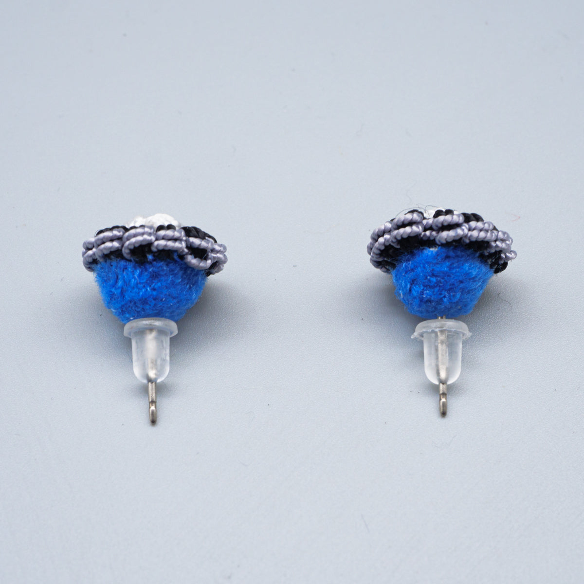 モロッコボタンピアス(平ボタン)