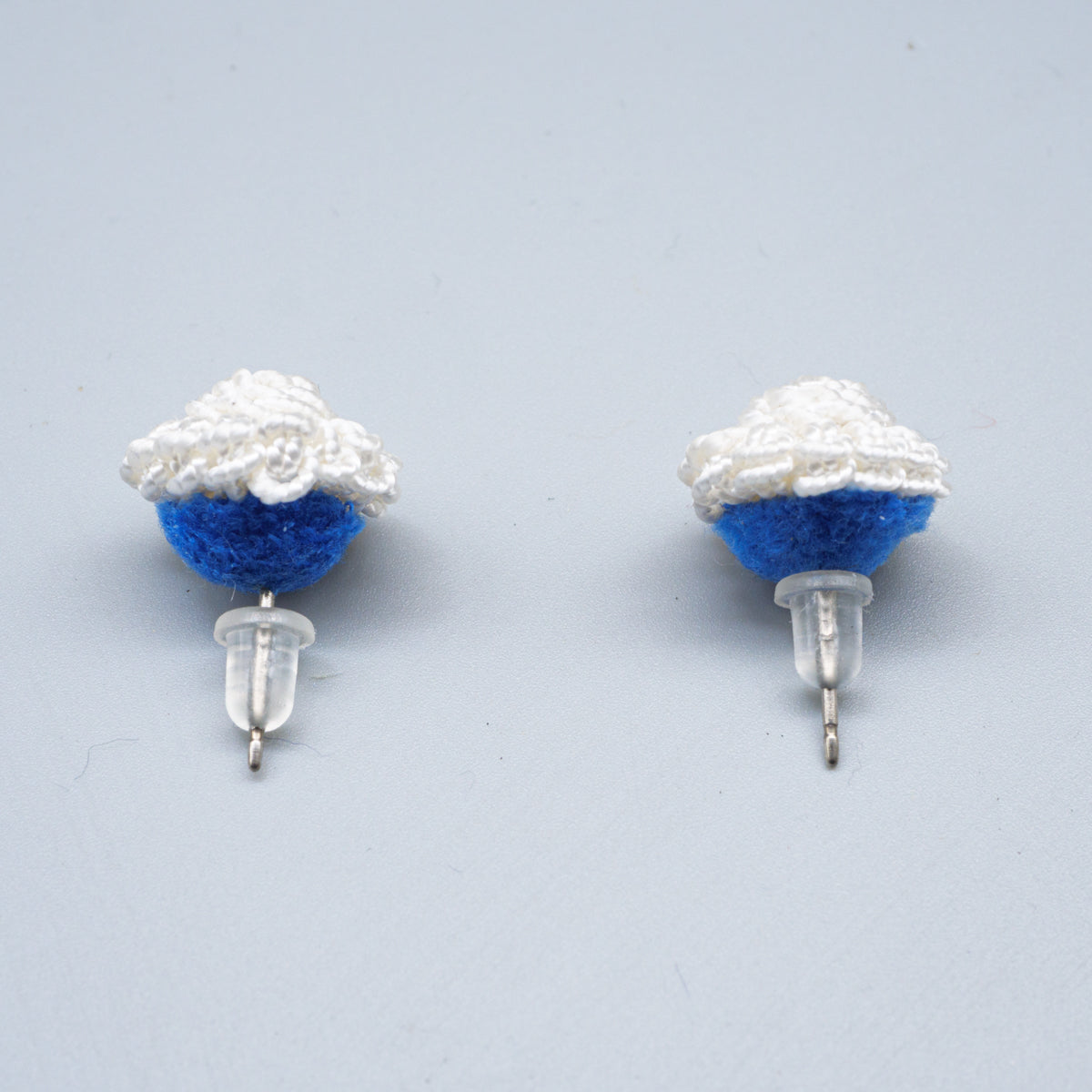 モロッコボタンピアス(平ボタン)