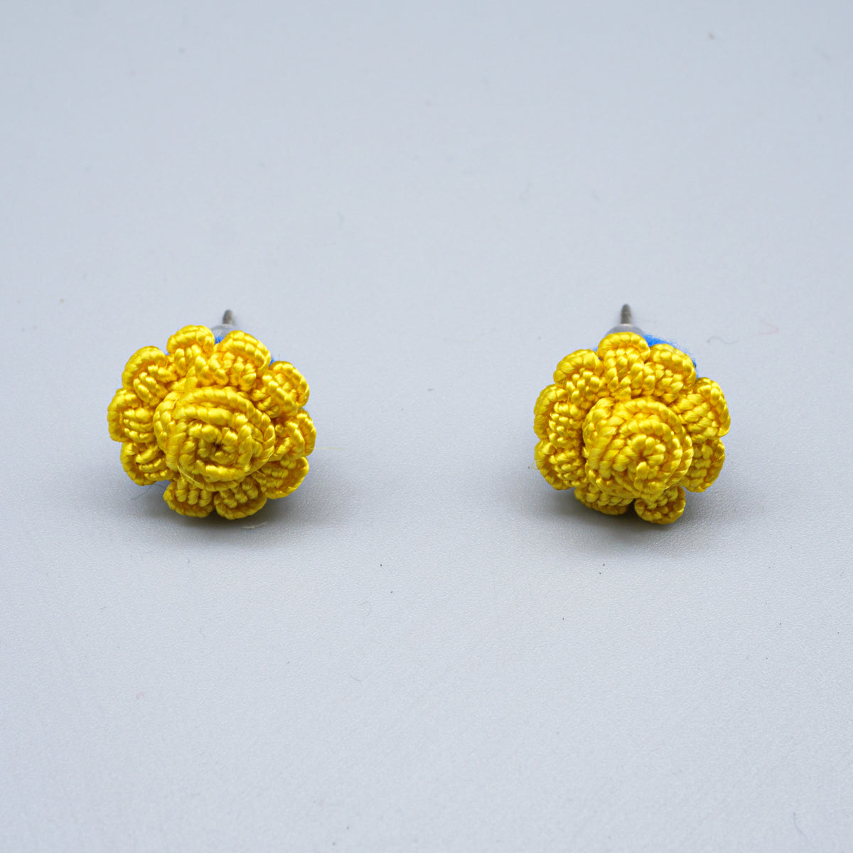 モロッコボタンピアス(平ボタン)