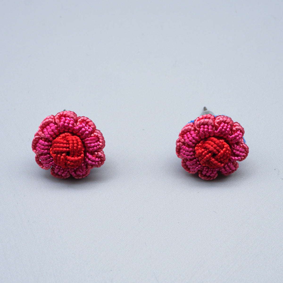 モロッコボタンピアス(平ボタン)