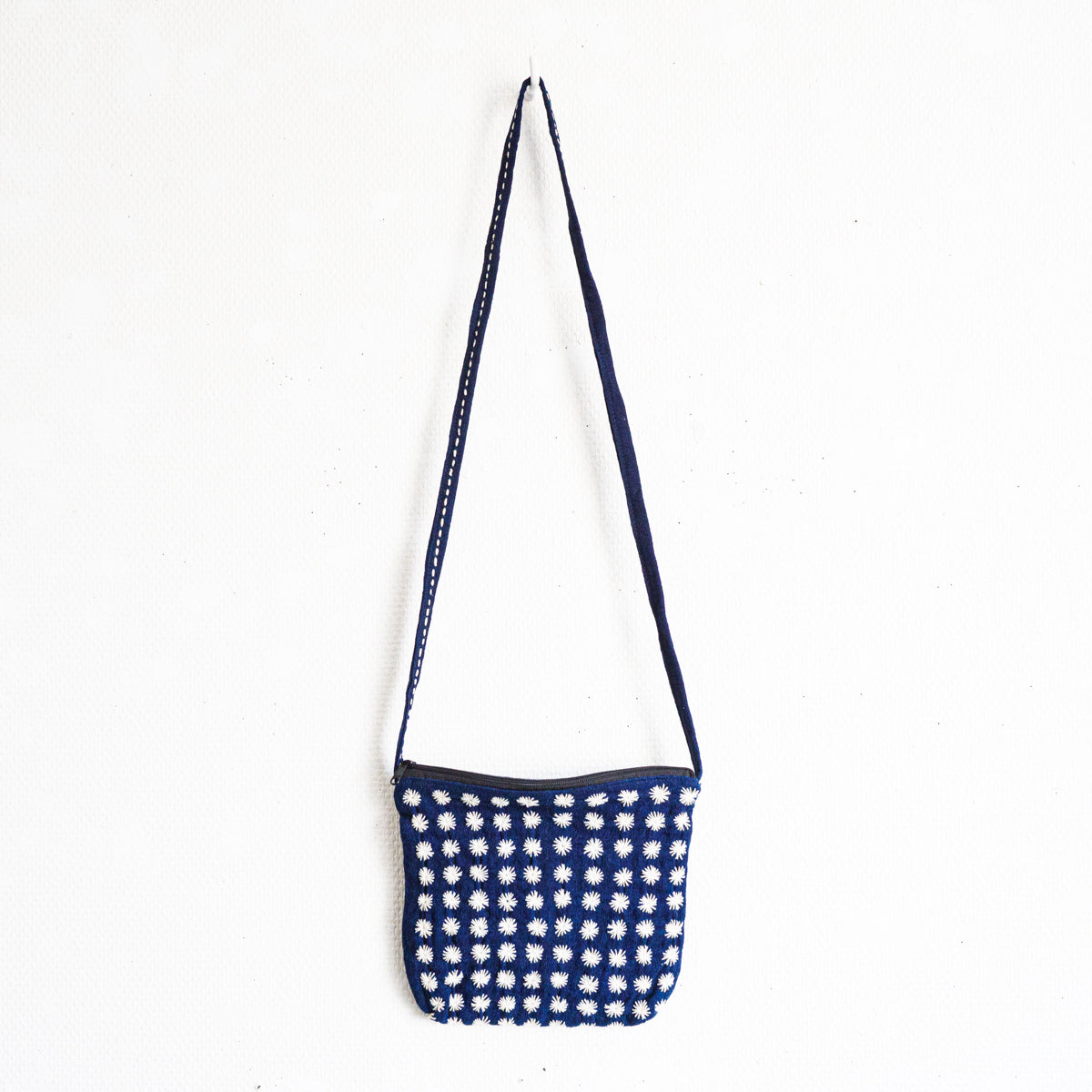 青白刺繍ポシェット