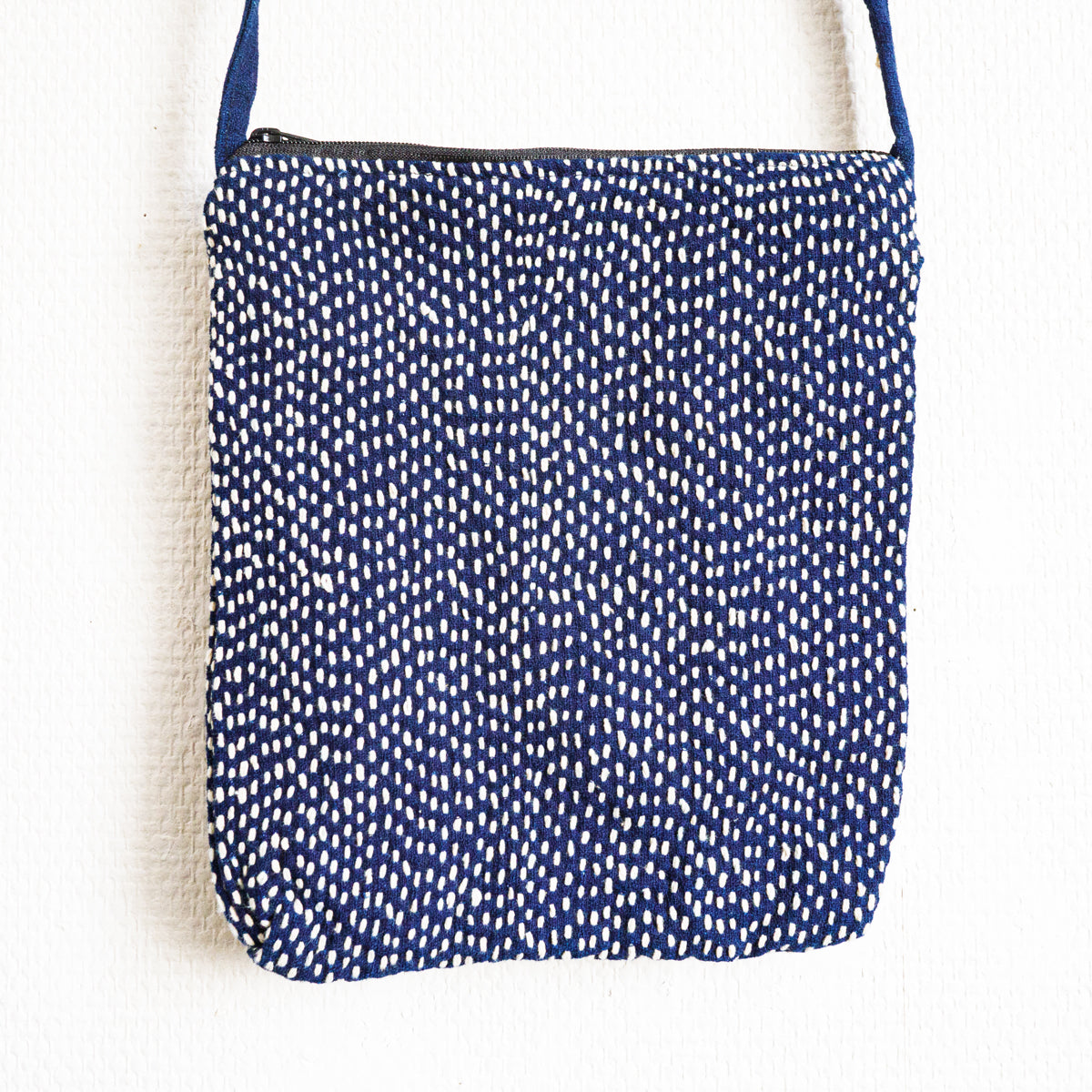 青白刺繍ポシェット