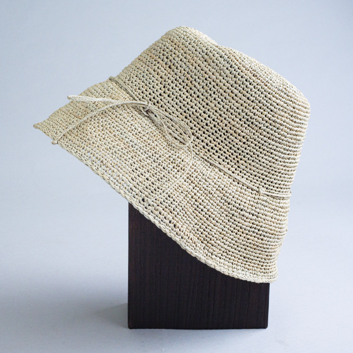 ラフィア手編みハット