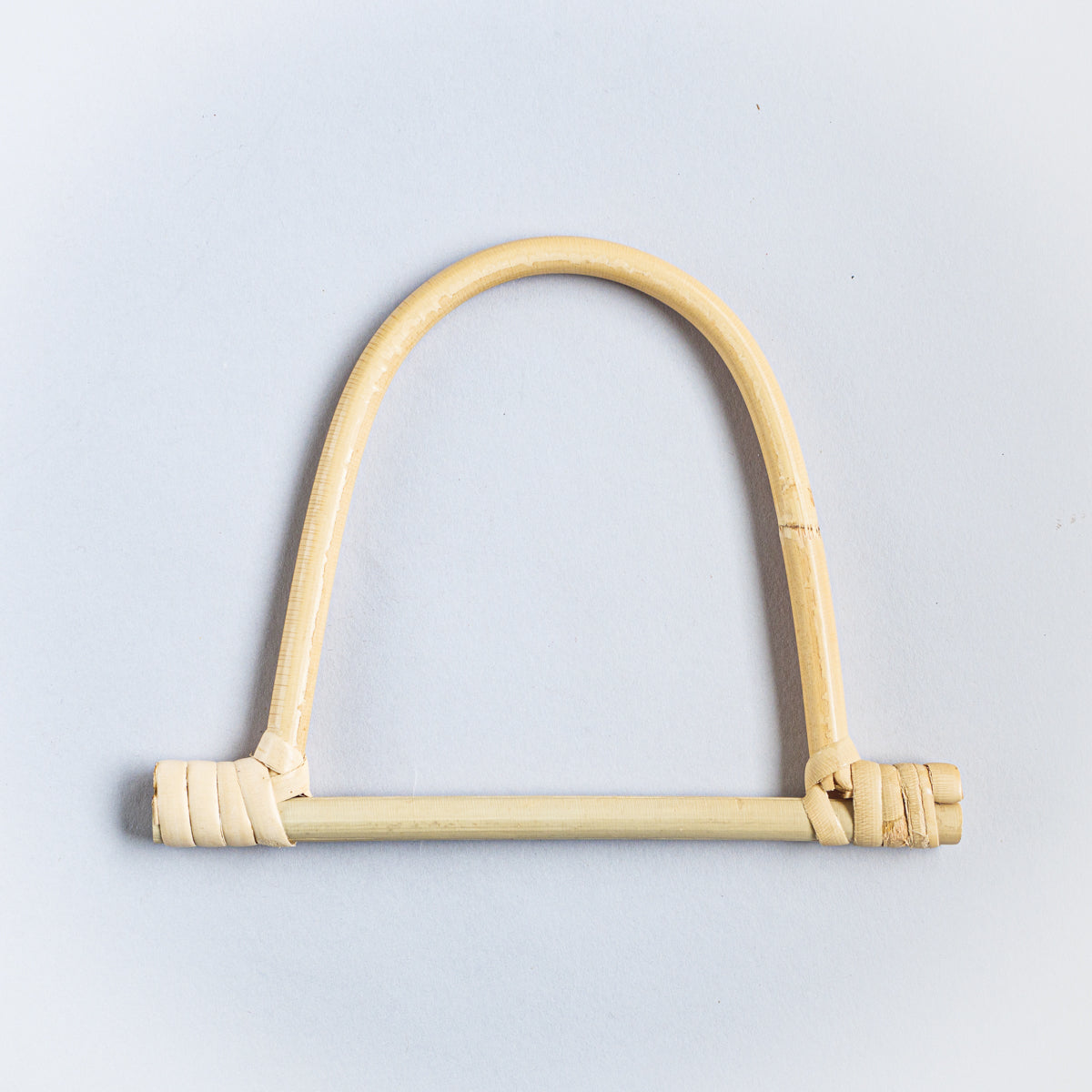 ラタンスカーフハンガー