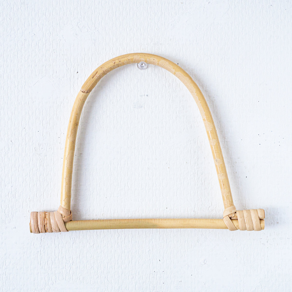 ラタンスカーフハンガー