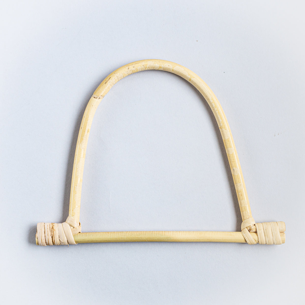 ラタンスカーフハンガー