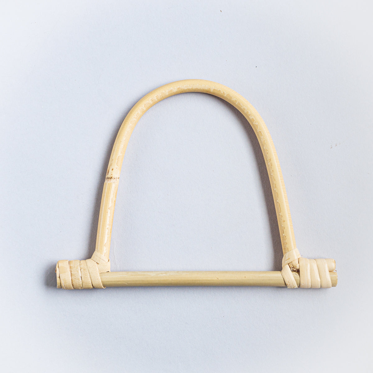 ラタンスカーフハンガー