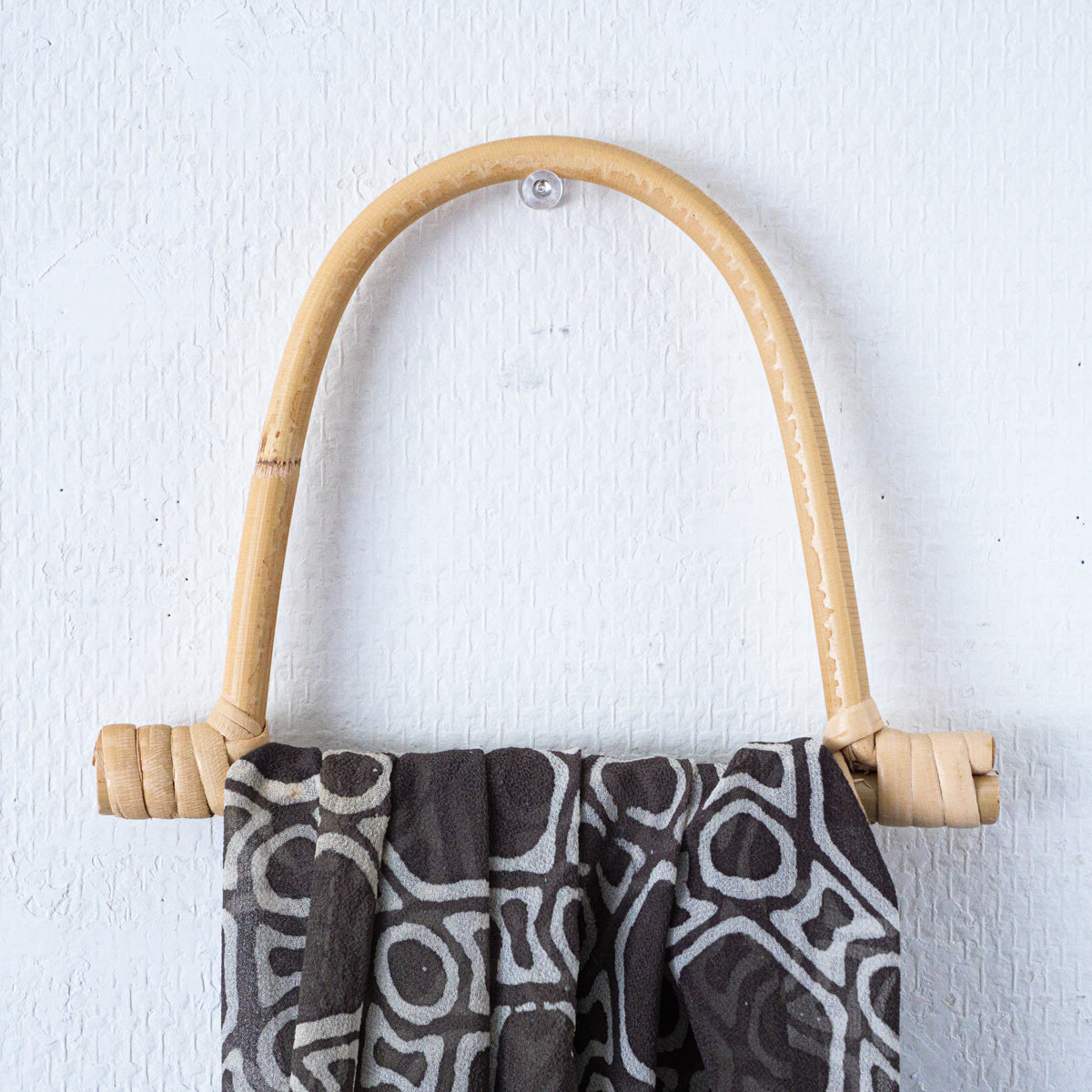 ラタンスカーフハンガー