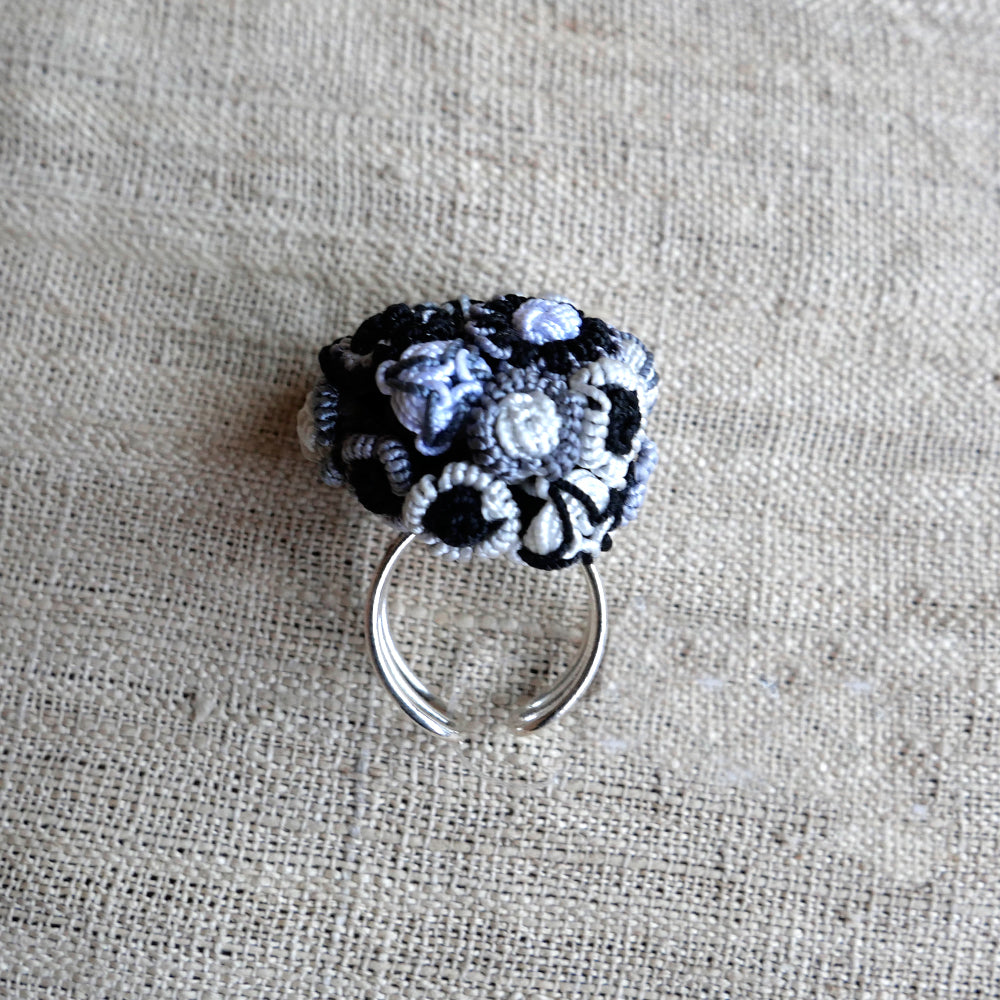 モロッコボタンリング