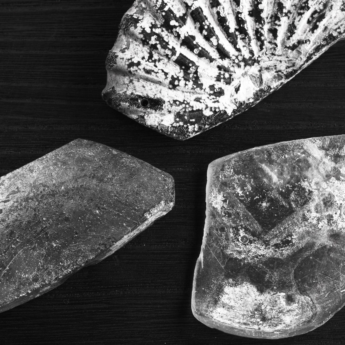 ローマングラス破片(中)