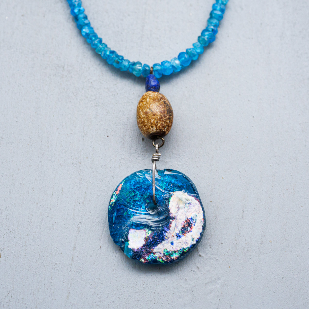 ローマングラスネックレス