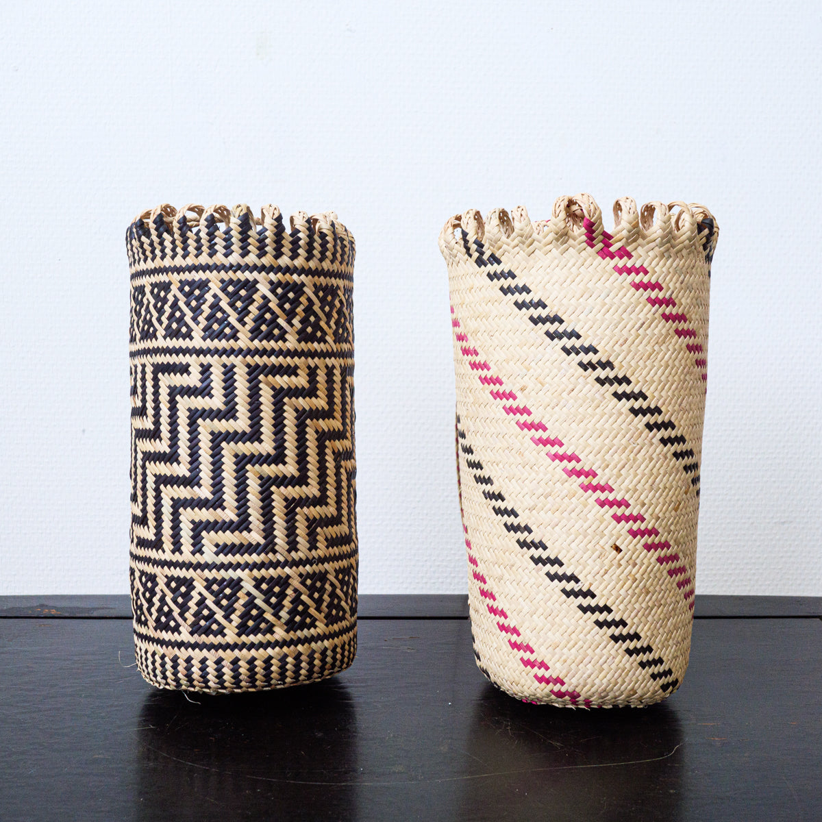 ダヤック族筒型ポシェット