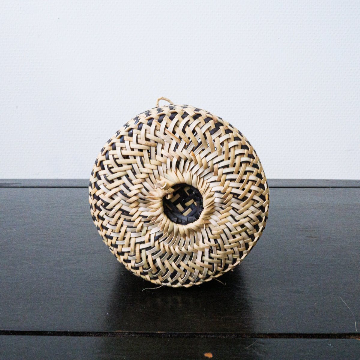 ダヤック族筒型ポシェット