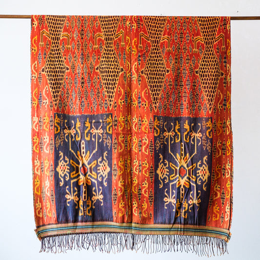 イカットタペストリー(アリゲーター)