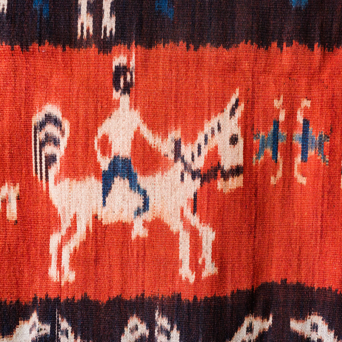 イカットタペストリー(アニマル)