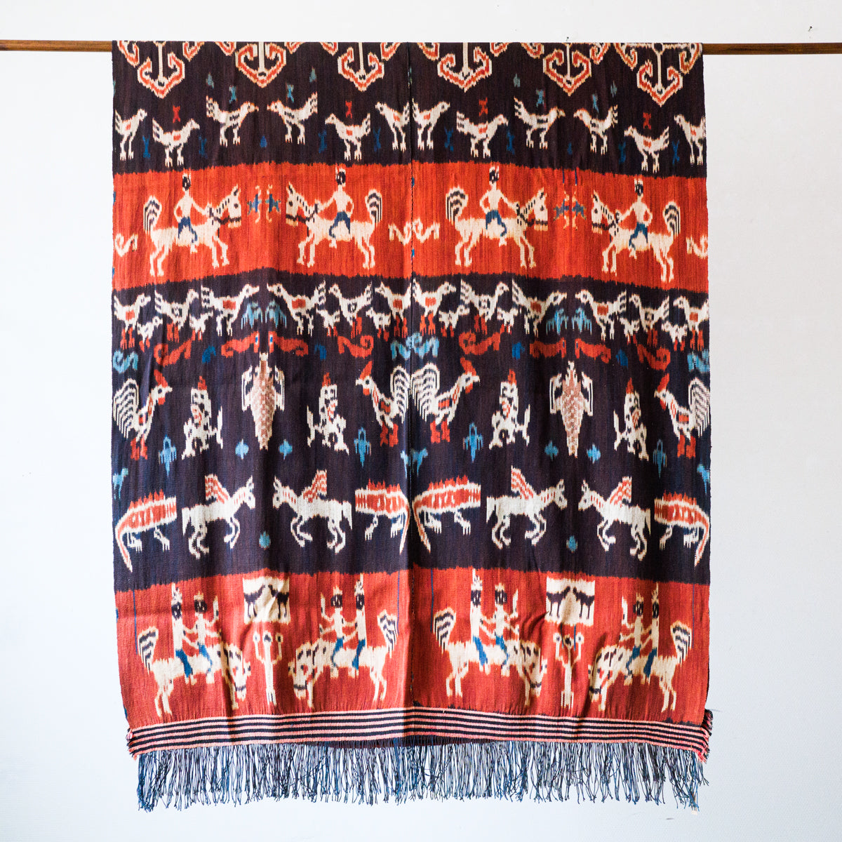 イカットタペストリー(アニマル)