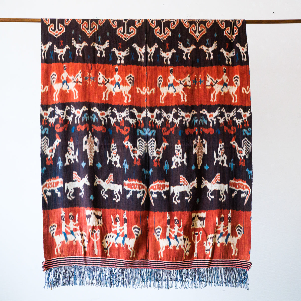 イカットタペストリー(アニマル)