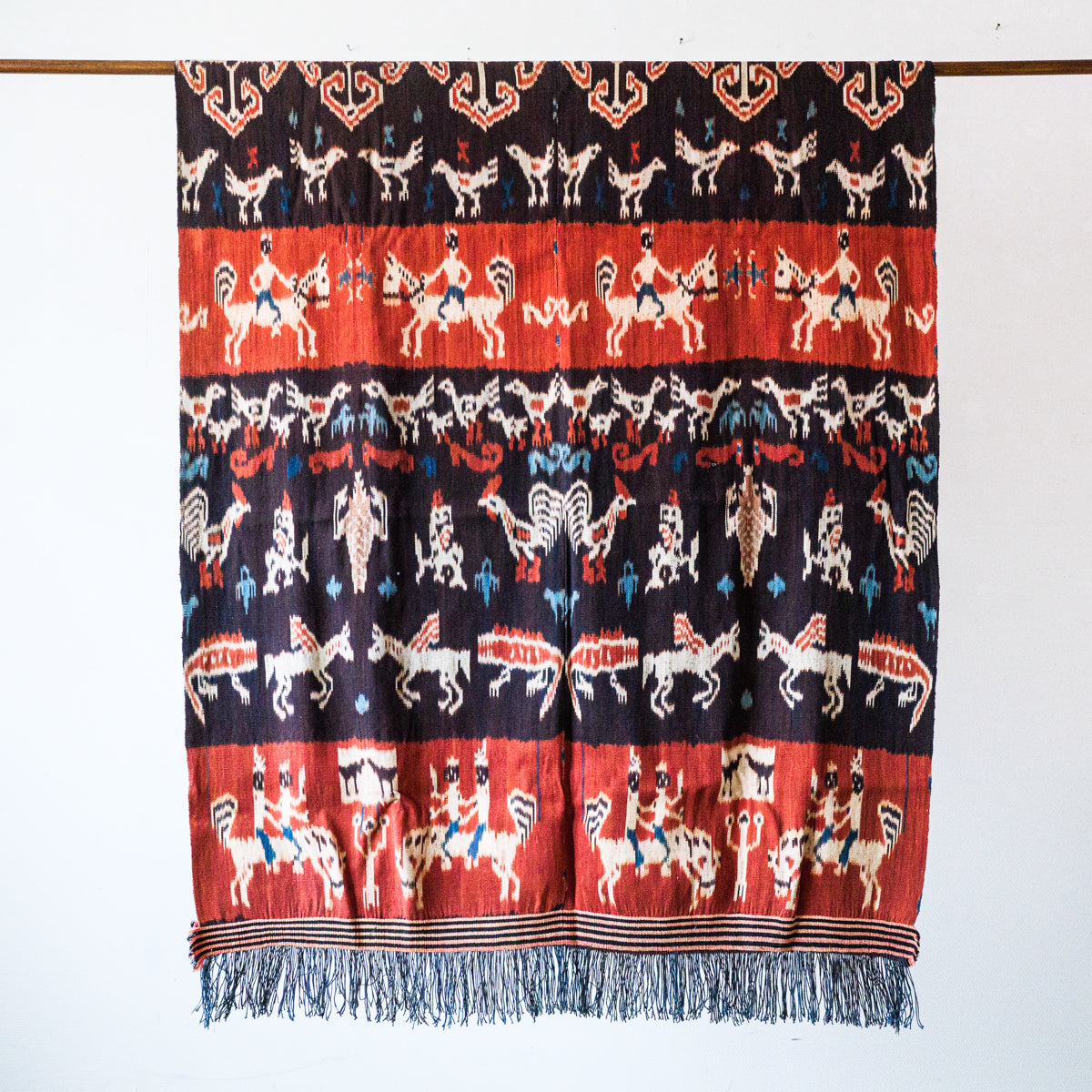 イカットタペストリー(アニマル)