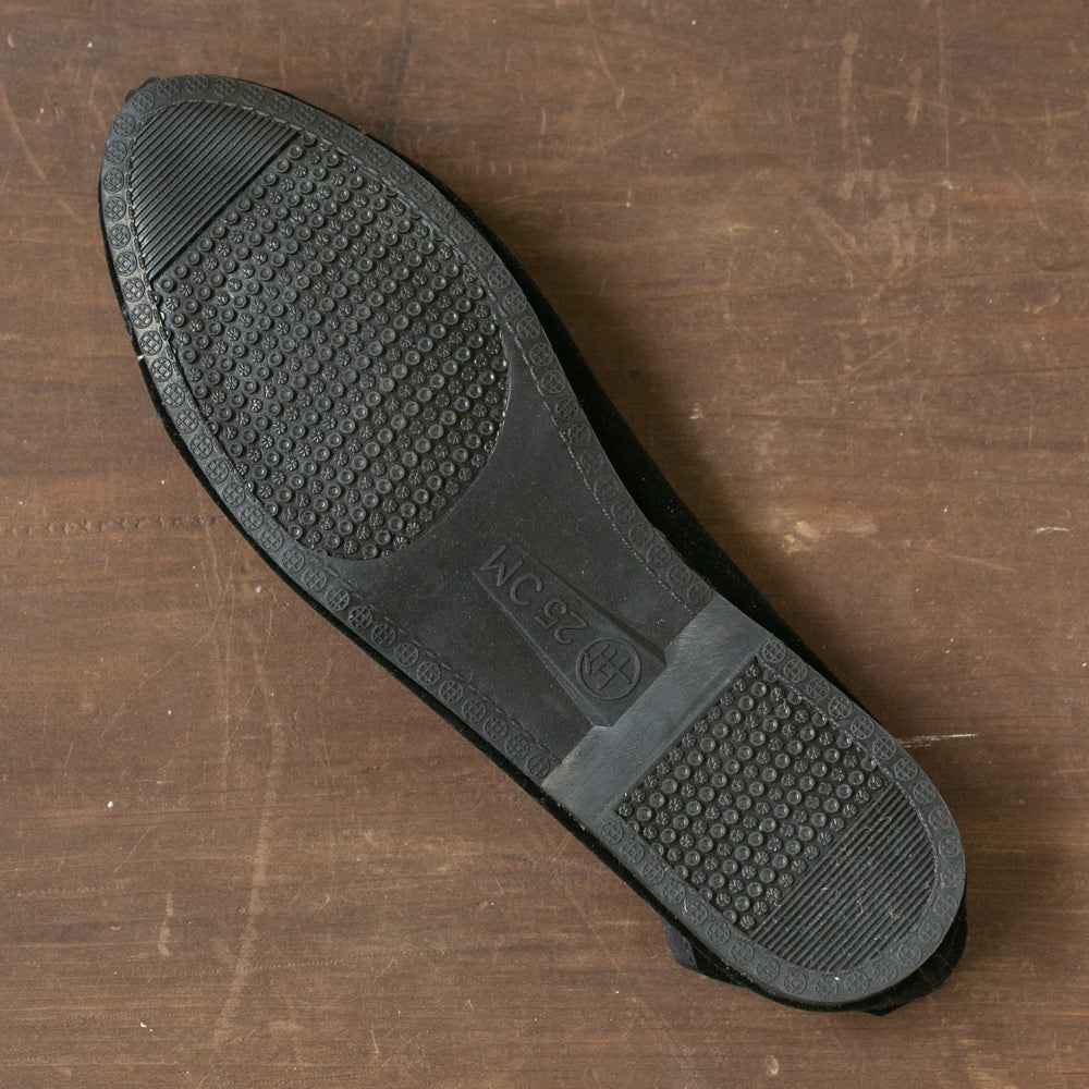 ヴェルベット刺繍靴(黒色)