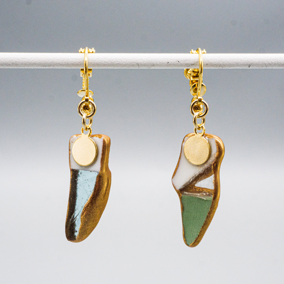 陶器片ピアス・イヤリング(yurariシリーズ)