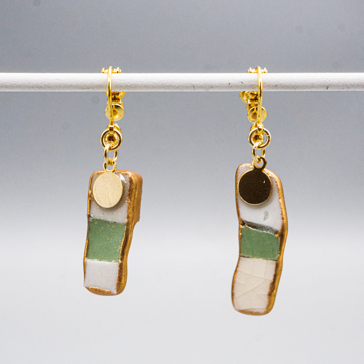 陶器片ピアス・イヤリング(yurariシリーズ)