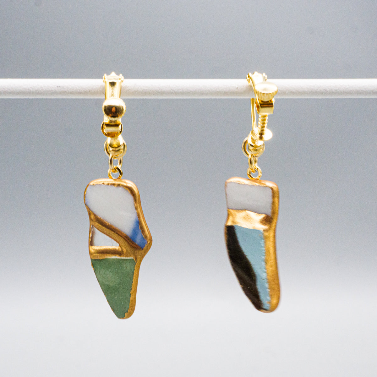 陶器片ピアス・イヤリング(yurariシリーズ)