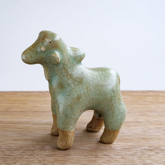 陶器の牛
