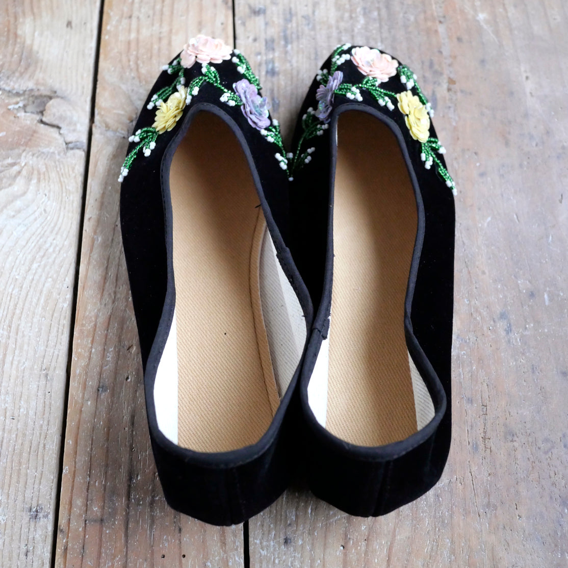 ヴェルベットビーズ靴