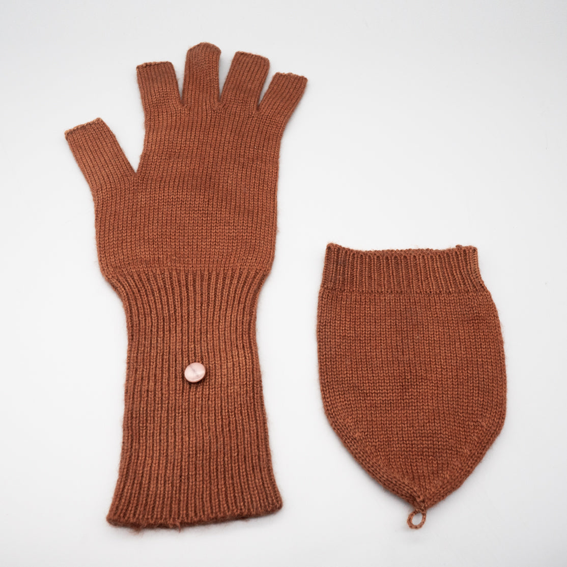 クルミ染めウールミトン