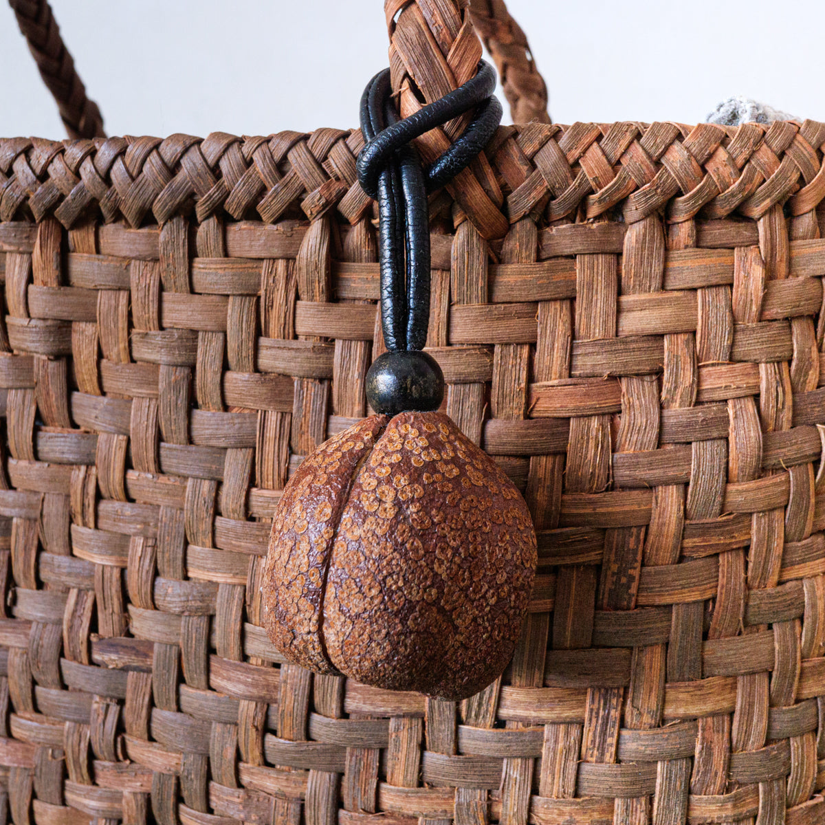 山葡萄バスケット(裂織中敷き)