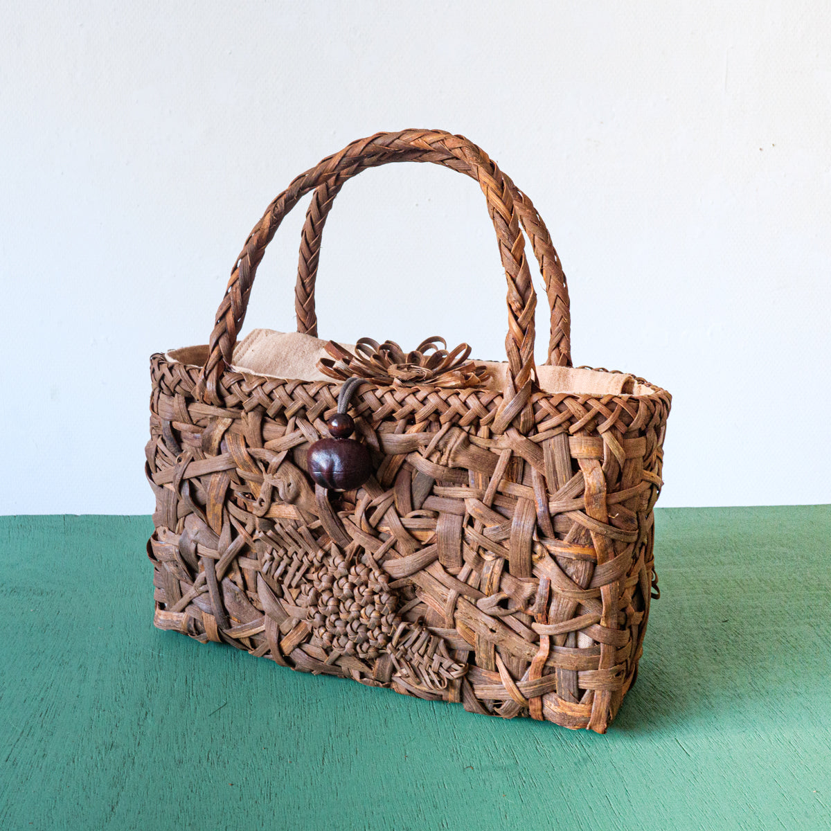 山葡萄バスケット(裂織中敷き)