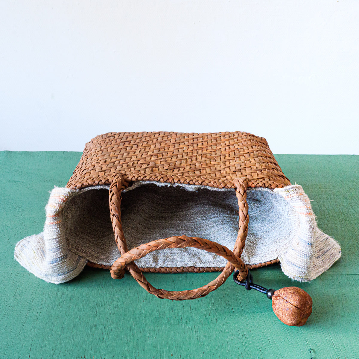 山葡萄バスケット(裂織中敷き)