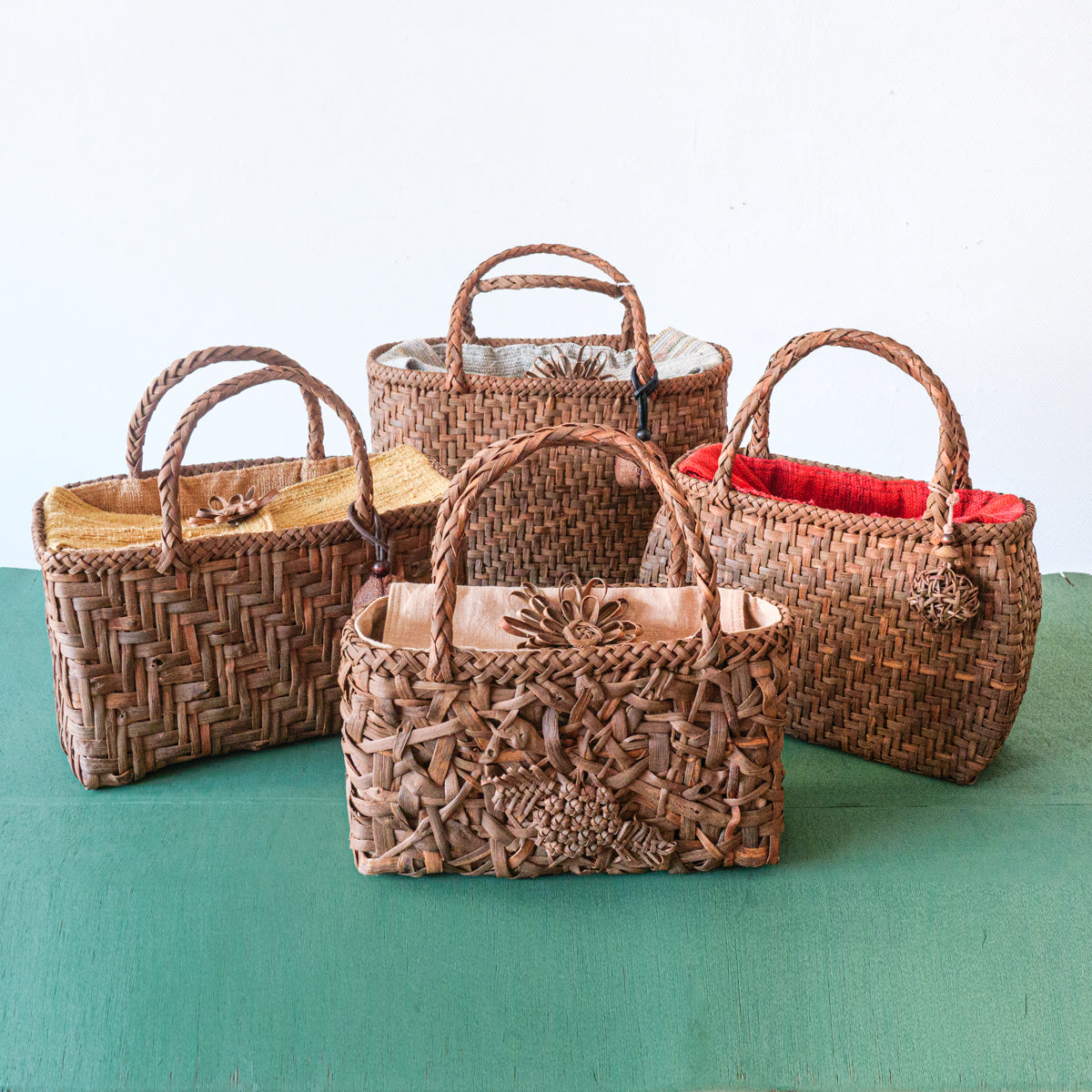 山葡萄バスケット(裂織中敷き)