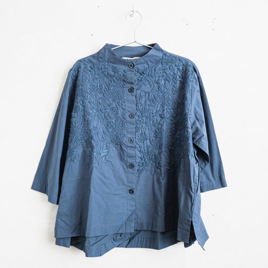 チカン手刺繍シャツ(ハイネック)