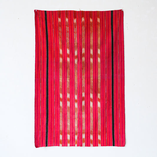 カレン族レッドタペストリー